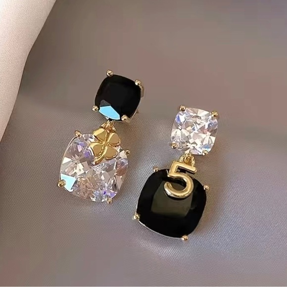 Crystal Number 5 Gold Drop Mismatched Earrings - Picture 5 of 16